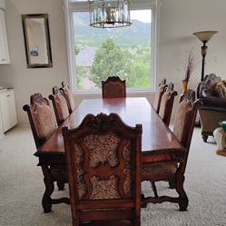 Elegant Dining Room Set 
