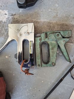 Staple gun