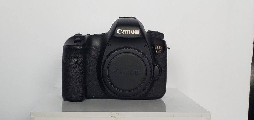 Canon 6D Camera Body - Great Condition