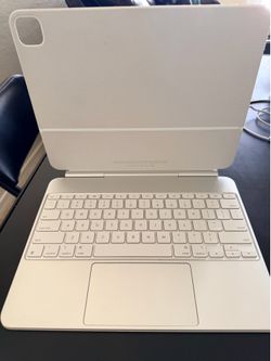 Apple Magic Keyboard for iPad