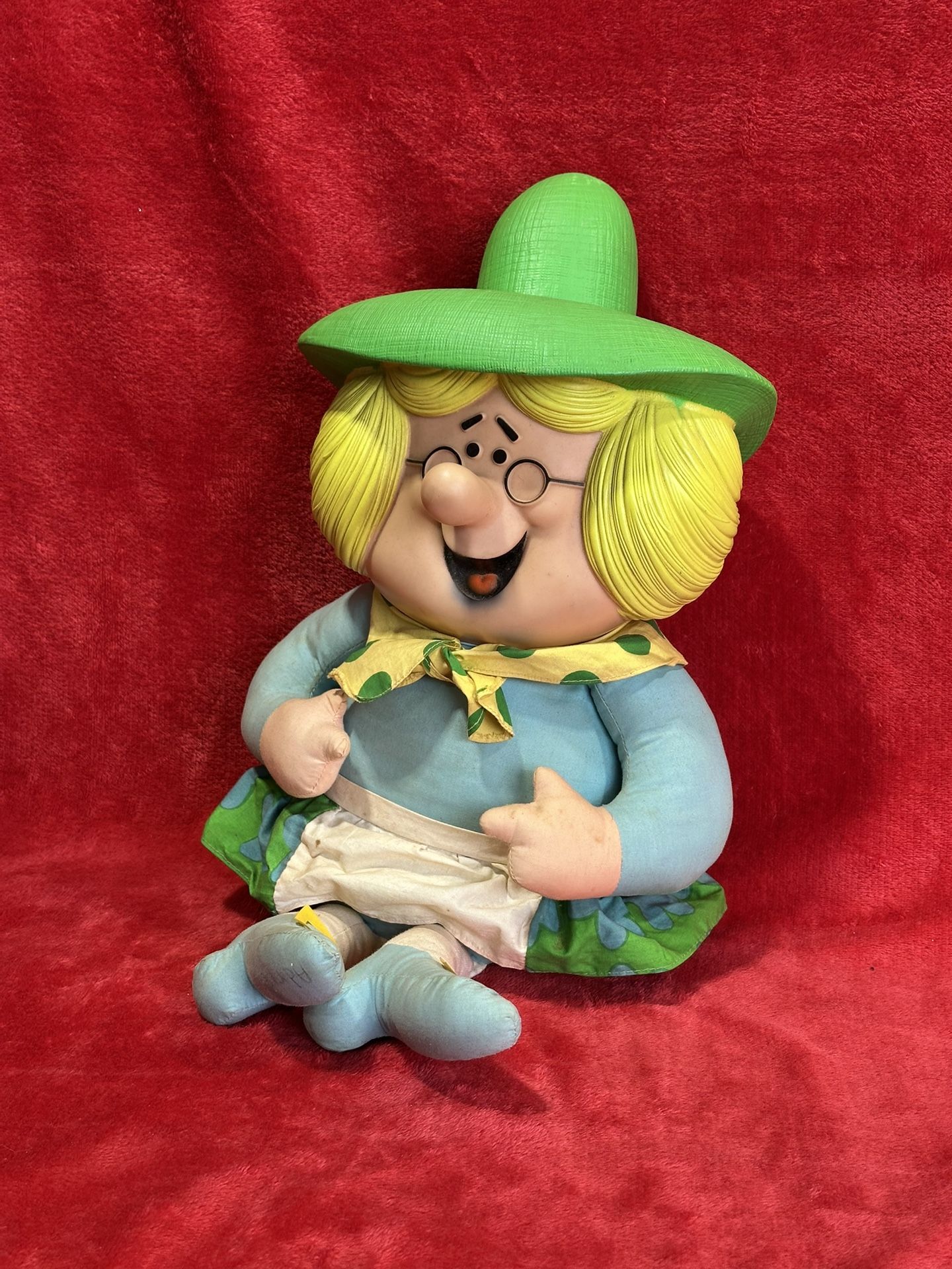 Vintage 1970s Mattel Mother Goose Doll – Collectible (Pull String Not Working)