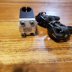 Mountain Bike Neck And Peddels 