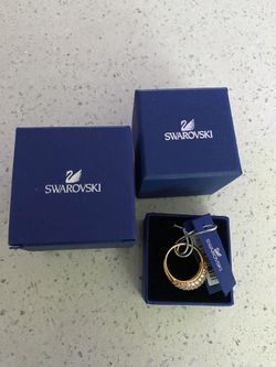 Brand New Swarovski Gold Ring 