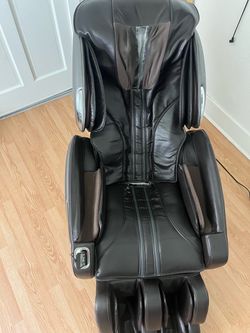 Black Leather Massage Chair Osaki