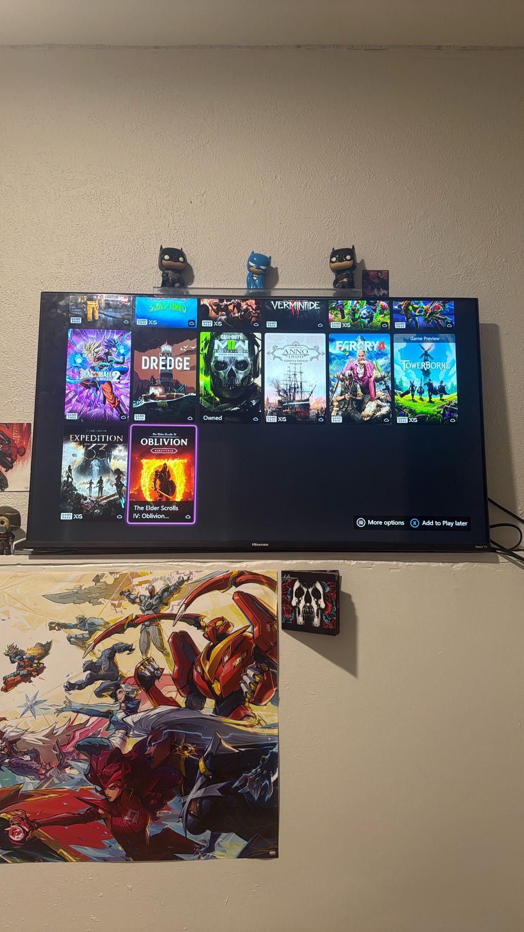 Roku Tv, Xbox One S, Xbox controller