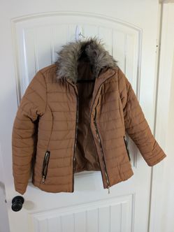 Women's puffer jacket