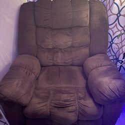 Recliner Used And In Good Condition