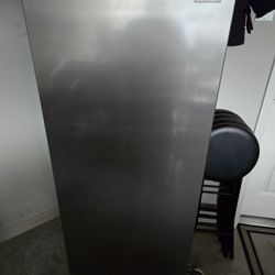 Vissani Fridge/Freezer