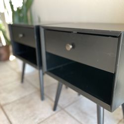 Black Solid Wood Mid Century Modern Night Stands / End Tables
