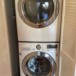 LG Washer & Dryer Set