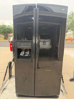 Kenmore refrigerator frezze and cooling good (not icemaker or water dispenser) good for garage