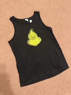 New Medium grinch Christmas t shirt tank top outfit