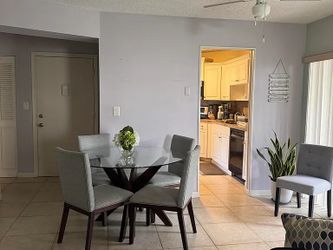 5-piece dining set/Juego de comedor