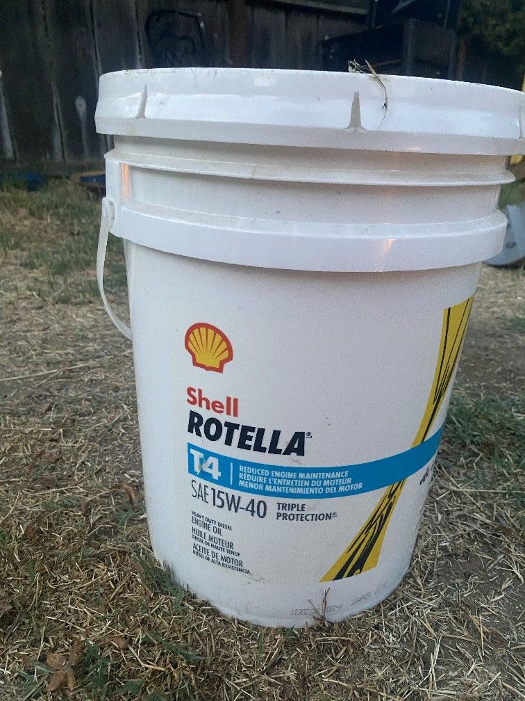 VARIETY OF FLUIDS FILTERS AND DIESEL VEHICLE PARTS