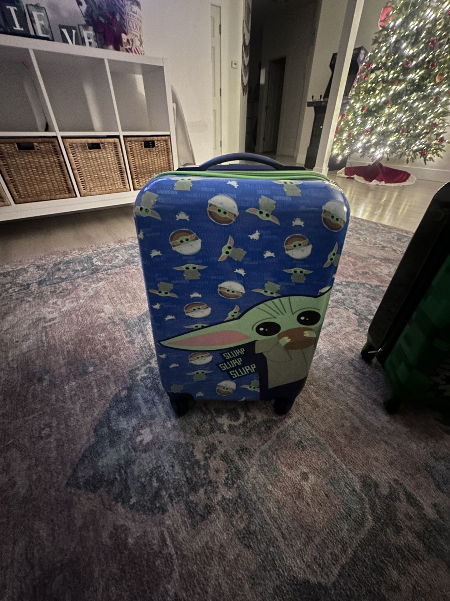 Kids Hard She’ll Suitcaes