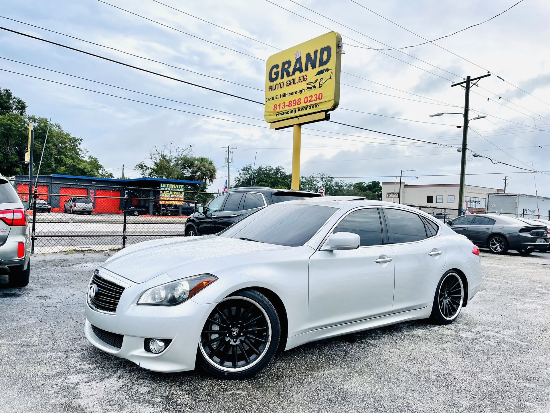 2012 Infiniti M37