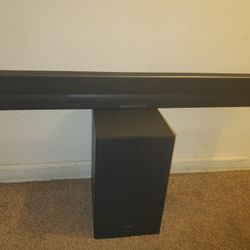 USED SAMSUNG SOUND BAR AND SUBWOOFER 