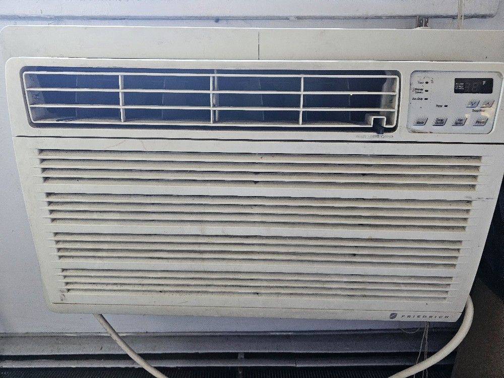 Air Conditioner (in Wall) 