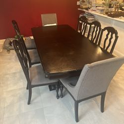 Dining Room Table With Chairs 