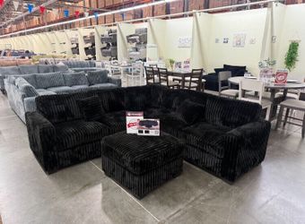 Gorgeous ‼️4-pc sectional sofa with ottoman  fur- like jumbo corduroy