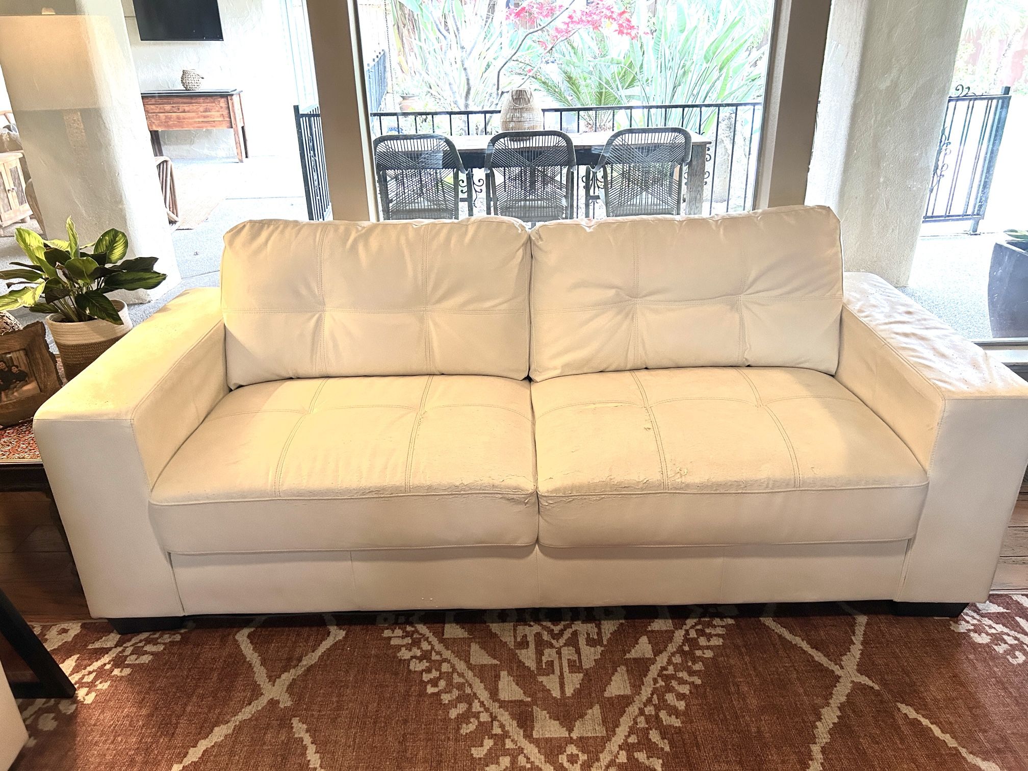 2 White Couches
