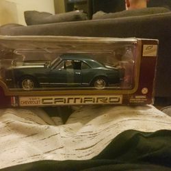 1967 Chevrolet Camaro Die Car Metal 1:18