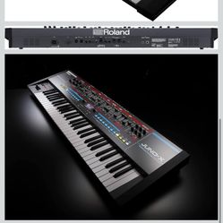 Roland Juno ds 88 Keyboard Like New Synth With 2 stands!