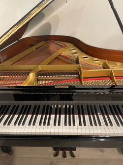 1990 Yamaha G5 Grand Piano Free delivery and tuning