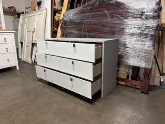 White 6-Drawer Double Dresser