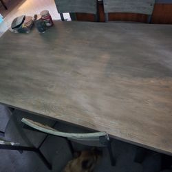 Dining Room Table w/ 4 Chairs