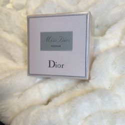 Luxury Scents 