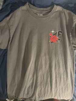 Empyre Graphic Tee Medium