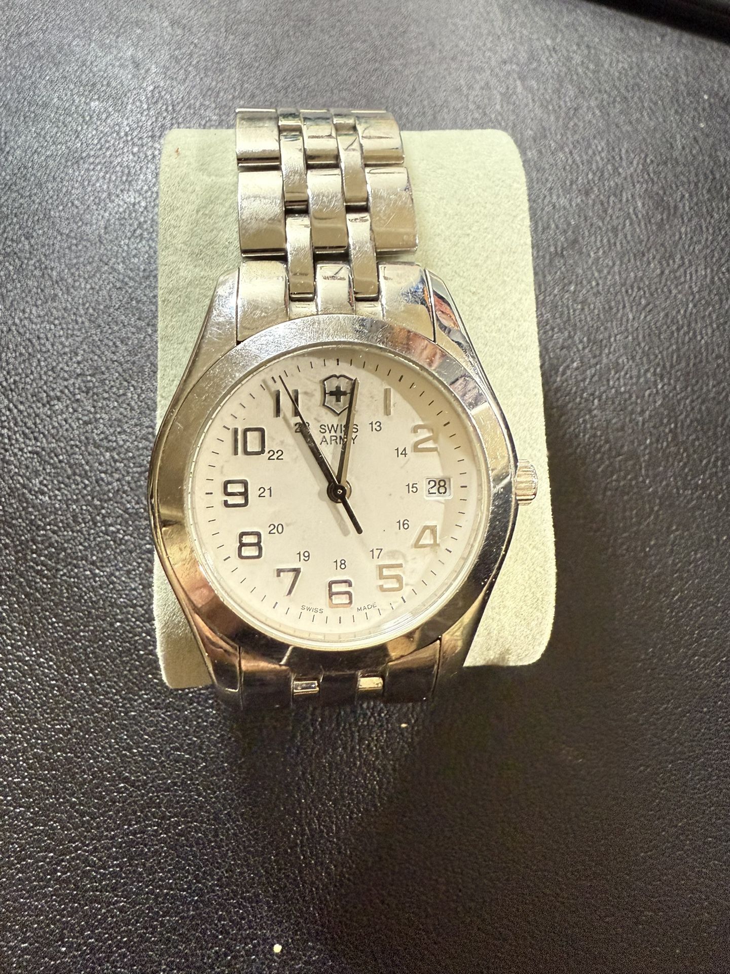 victorinox swiss army watch