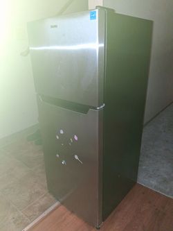 Mini fridge