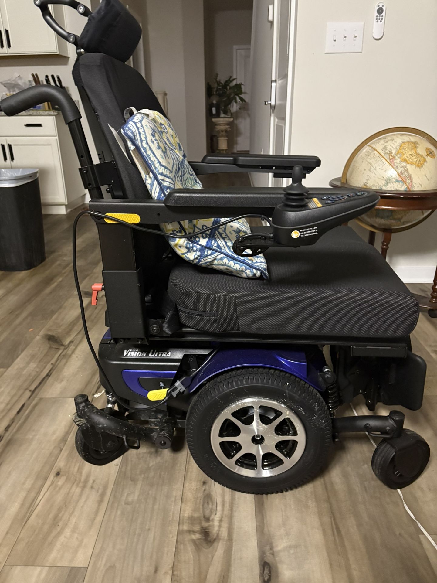 Merits Vision Ultra Power Wheelchair - Model #P326