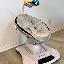 4 Moms Mamaroo Baby swing