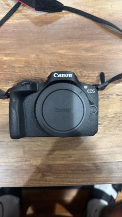 Canon R50