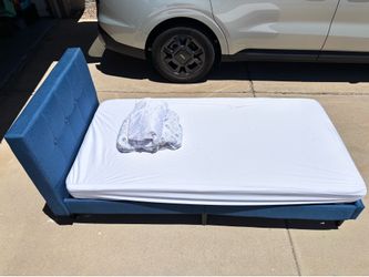 Kids Bed Frame & Matress