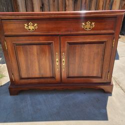 Pennsylvania House Sideboard For Sale 