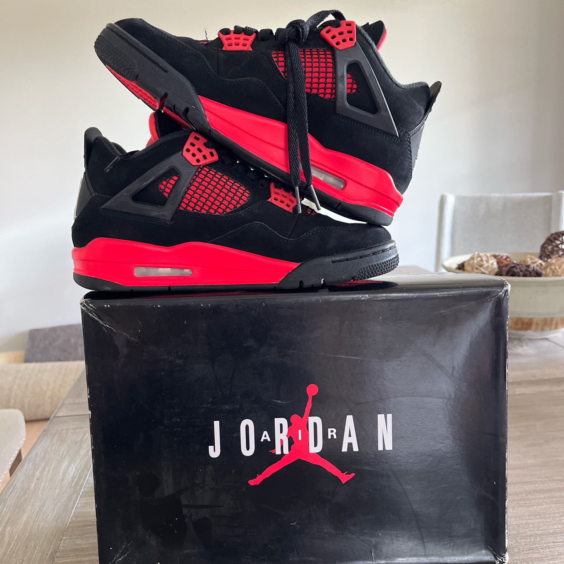 Jordan 4 Red Thunder