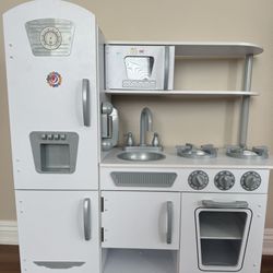Kids Kitchenette 