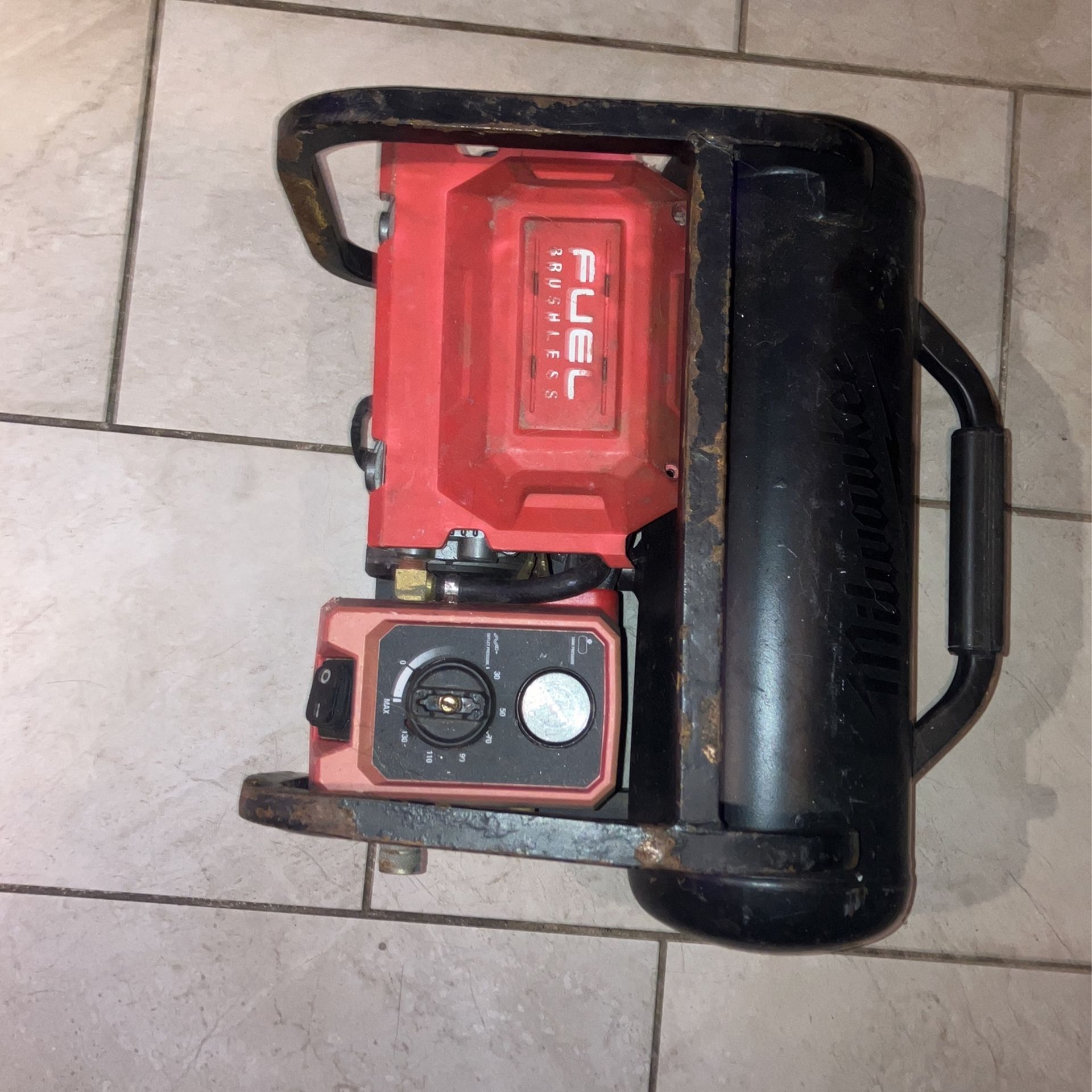 Milwaukee 2 Gallon Compact Quiet Compressor