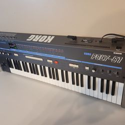 Vintage 1982 Korg Poly-61 Synthesizer / Electric Keyboard