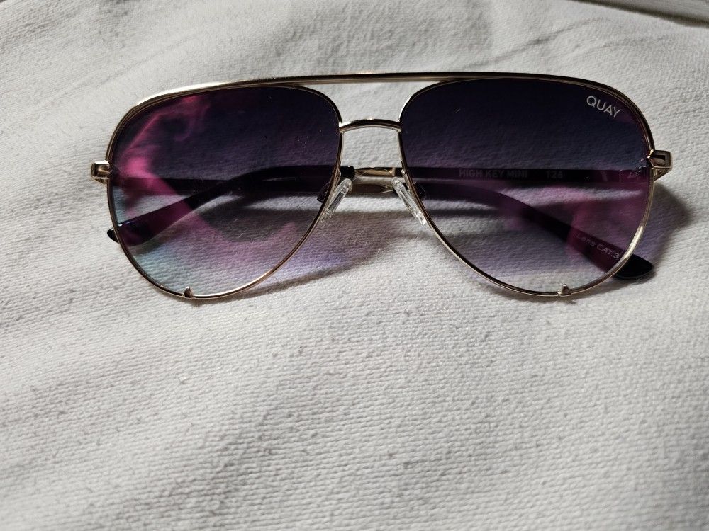 Quay Sunglasses With Case