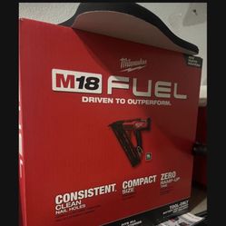Milwaukee M18 15ga Finish Nailer