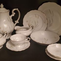 China Set - 12 FULL Place Settings; 7 Pieces In Each Set PLUS Serving Dishes Forest Bavaria Germany - Harvest Pattern