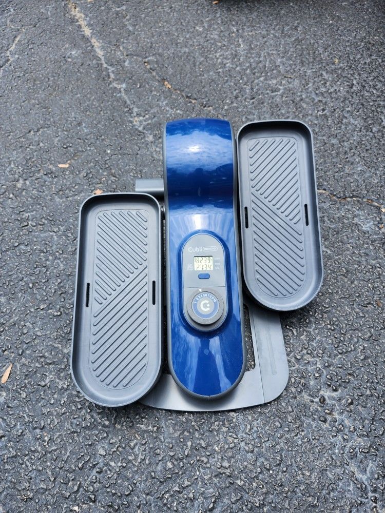 Cubii Groove Compact Seated Elliptical