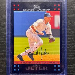 2007 Topps Signed Derek Jeter Baseball Card #301