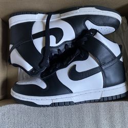 Nike Dunk Hign Size 5.5 y or. 7 women