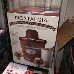Nostalgia 4-Quart Wood Ice Cream Machine